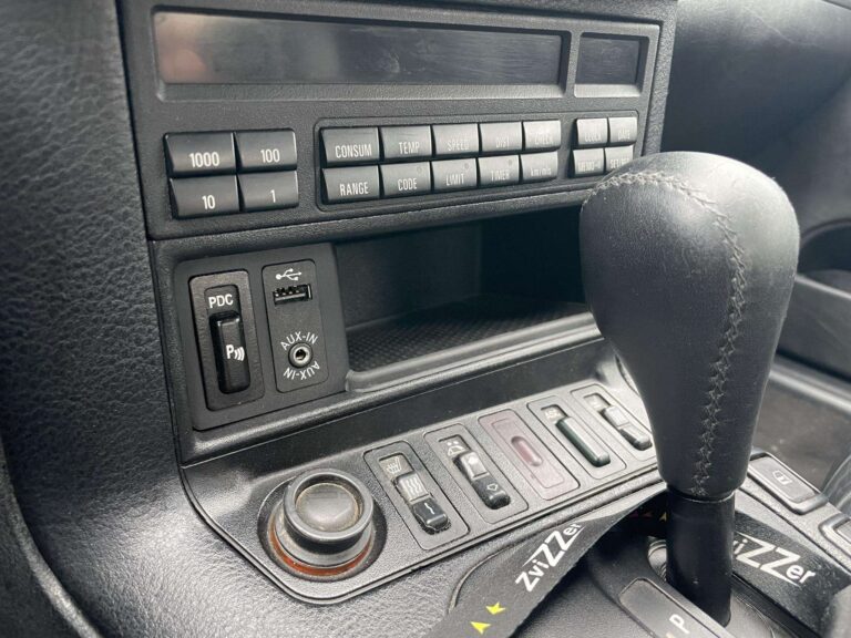 Конзола за 2 бутона на BMW E36