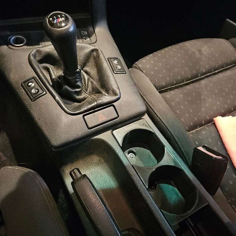 BMW e36 Cupholder