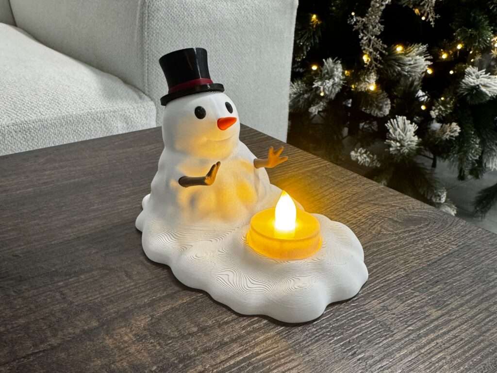 Разтопен Снежен Човек Свещник