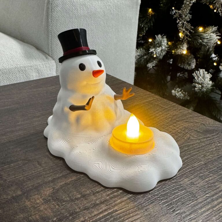 Разтопен Снежен Човек Свещник