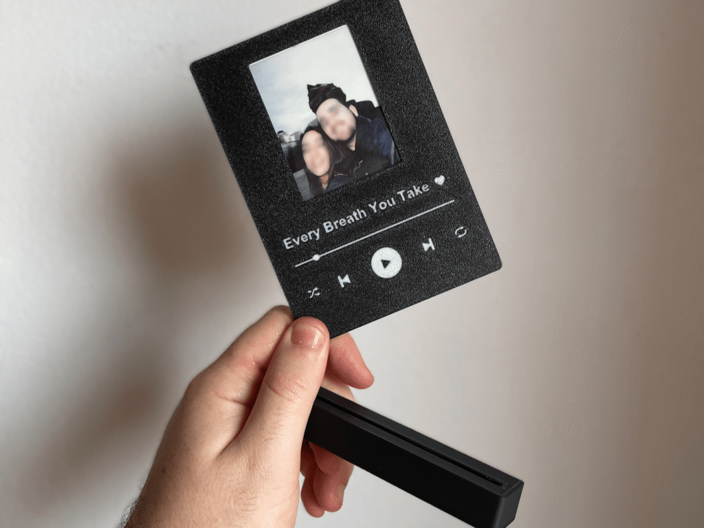 Музикална Рамка за Снимки